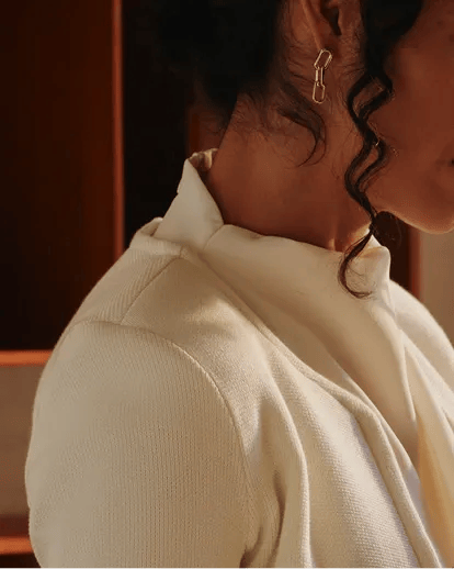 LCSW and solo practice owner offering both in-person and virtual sessions